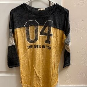 Maurices Black and Yellow Graphic Top